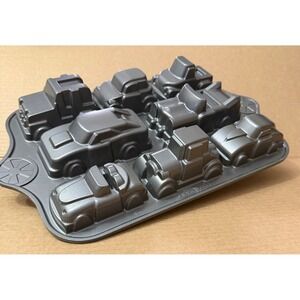 Nordic Ware sweet rides Car Truck Vehicle Cakelet Pan Cast Aluminum 5 Cup Gray